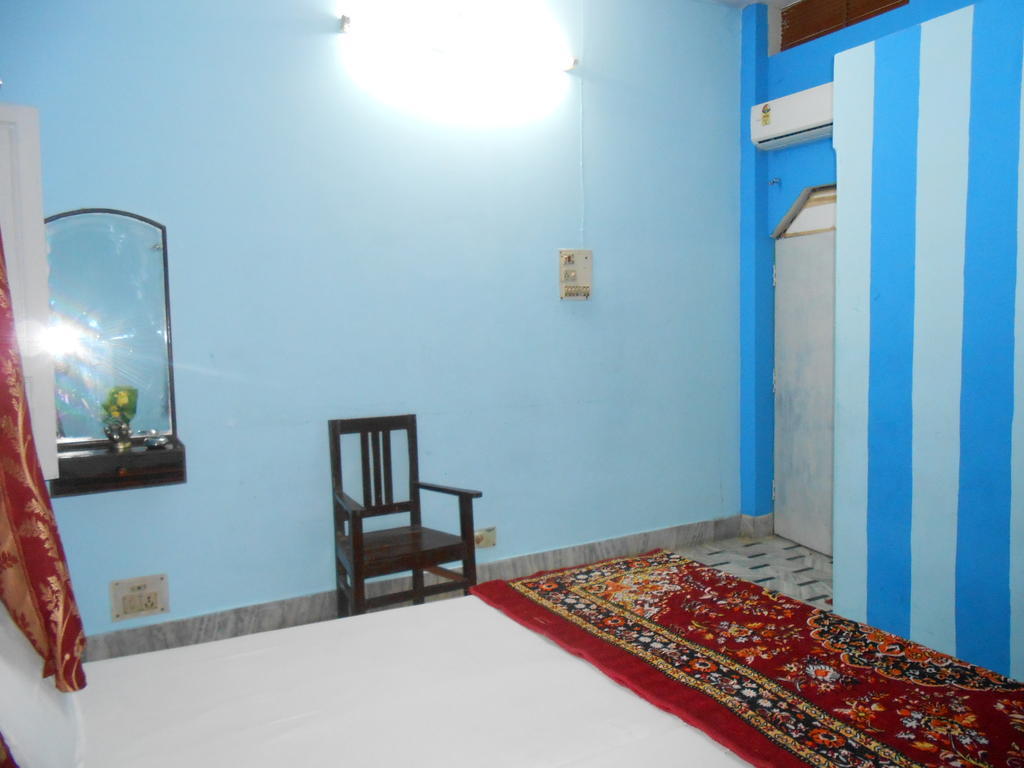 Elvis Guest House Варанаси Экстерьер фото